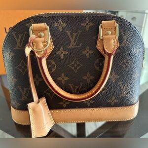 Louis Vuitton - Alma BB monogram ✨✨💖